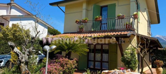 3 bedrooms Villa in Montignoso, Italy No. 49599 2