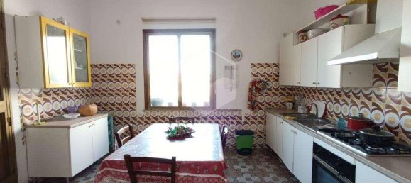 4 rooms House in Petrosino, Italy No. 122890 4