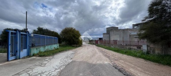 1385m² Warehouse in Sestu, Italy No. 150282 36