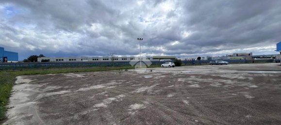 1385m² Warehouse in Sestu, Italy No. 150282 32