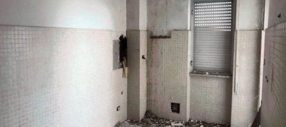 3 rooms Apartment in Pontecorvo, Italy No. 266739 2