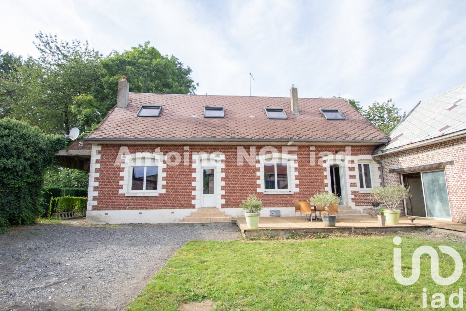 4 غرف نوم منزل في Courcelles-le-Comte, France رقم 274725