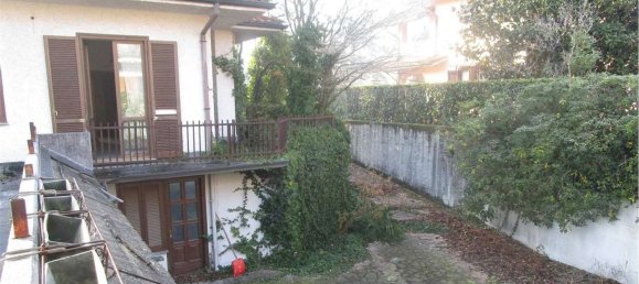 4 rooms Villa in Burago di Molgora, Italy No. 5323 3