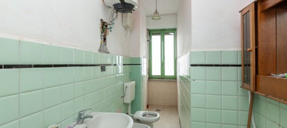 2 rooms Apartment in Turin, Italy No. 290490 7