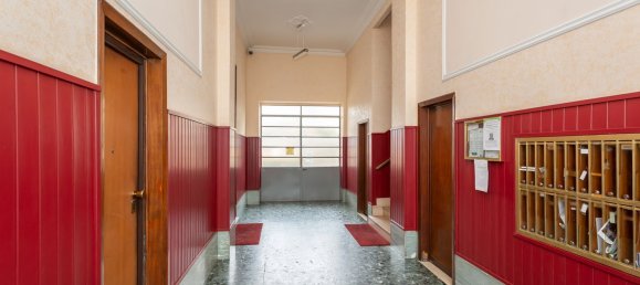 2 rooms Apartment in Turin, Italy No. 290490 2