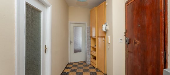 2 rooms Apartment in Turin, Italy No. 290490 3