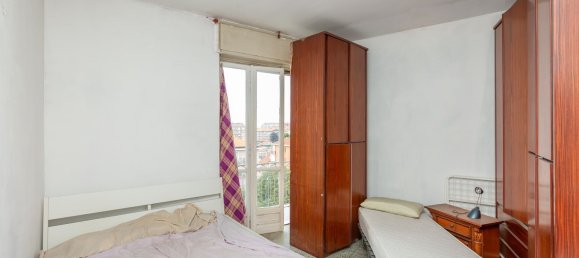 2 rooms Apartment in Turin, Italy No. 290490 8