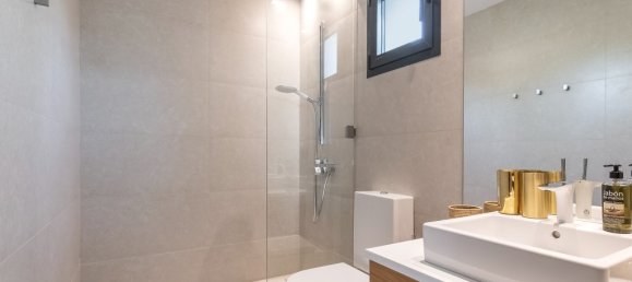 6 Schlafzimmer Villa in Marbella, Spain, Nr. 93705 8