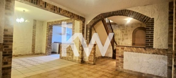 6 bedrooms House in Chalette-sur-Loing, France No. 225959 2