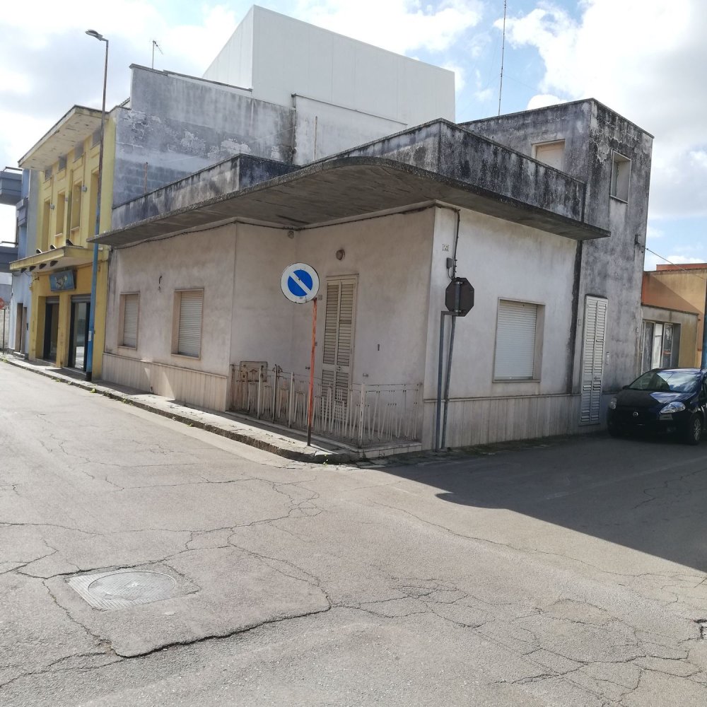 4 rooms House in Sogliano Cavour, Italy No. 34658