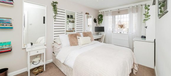 3 bedrooms House in Crawley, United Kingdom No. 6264 10