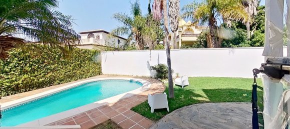 5 bedrooms House in Churriana, Spain No. 184130 3