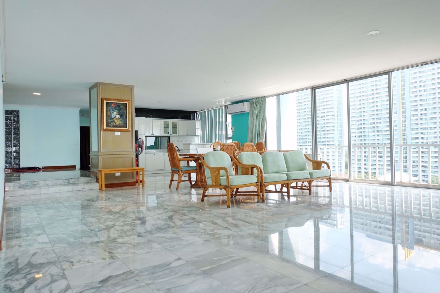 3 bedrooms Condo in Pattaya, Thailand No. 4898