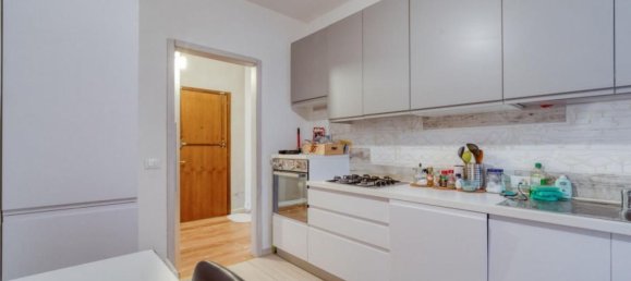3 rooms Apartment in Padua, Italy No. 281209 7