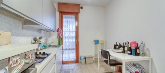 3 rooms Apartment in Padua, Italy No. 281209 8