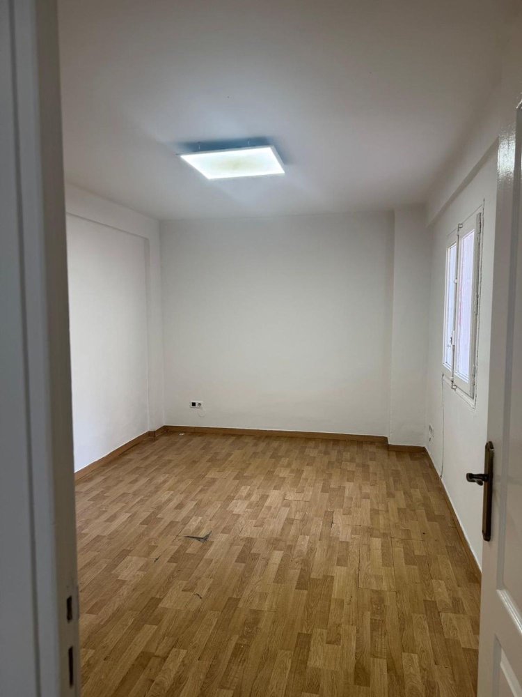 3 bedrooms Apartment in Zaragoza, Spain No. 193981