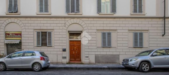 4-Zimmer Wohnung in Florence, Italy, Nr. 269679 2