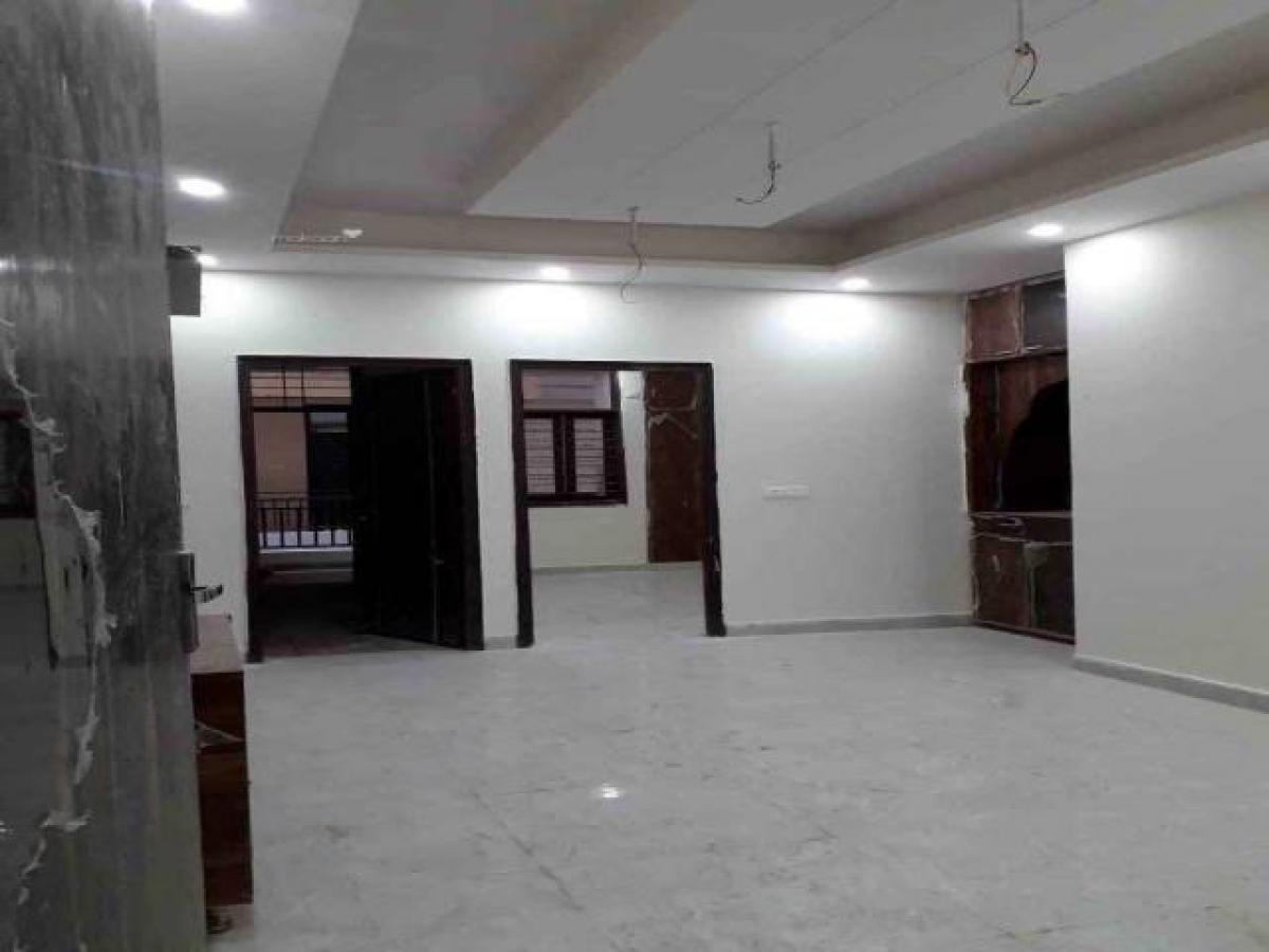 2 bedrooms House in Noida, India No. 68161