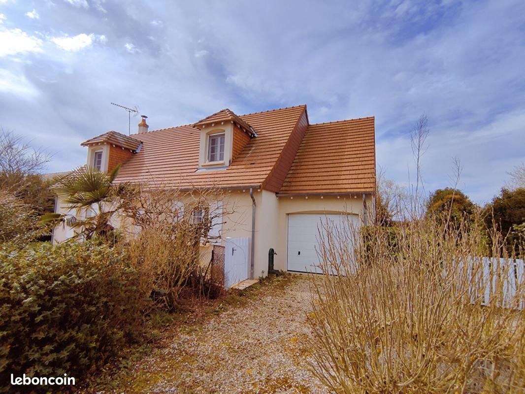 4 chambres Maison à Yzeures-sur-Creuse, France No. 241745