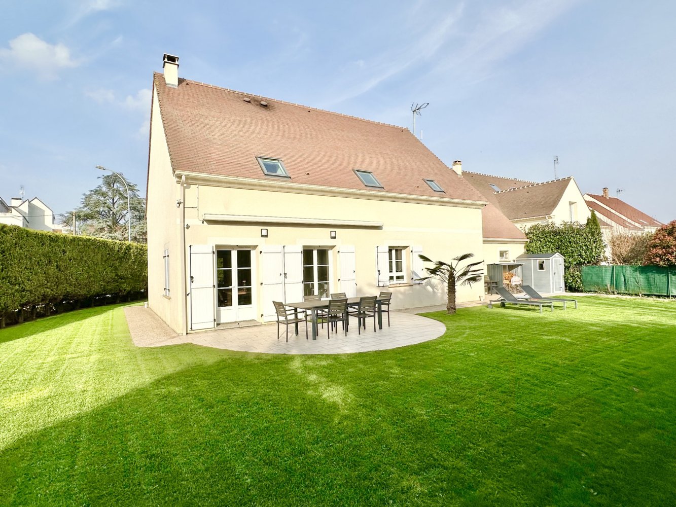 4 bedrooms House in Senlis, France No. 71351