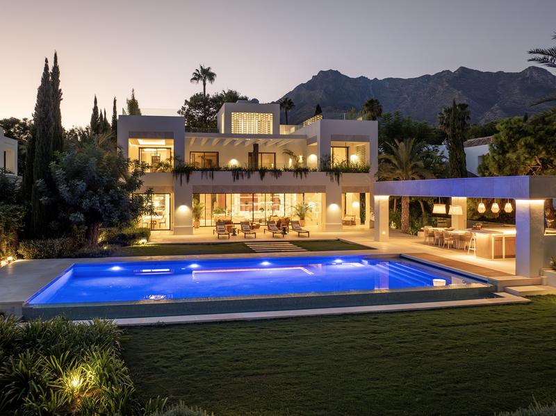 5 bedrooms House in Marbella, Spain No. 105362