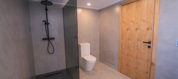 7 bedrooms House in Quarteira, Portugal No. 31928 13