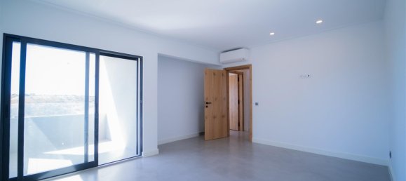 7 bedrooms House in Quarteira, Portugal No. 31928 10