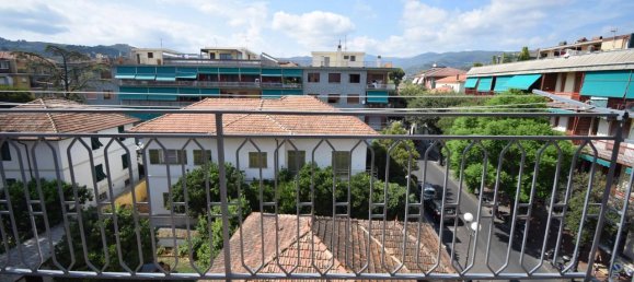 2-salle Appartement à Diano Marina, Italy No. 172886 9