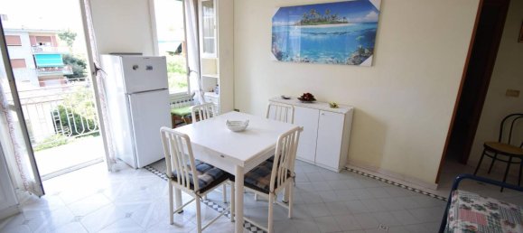 2-salle Appartement à Diano Marina, Italy No. 172886 13