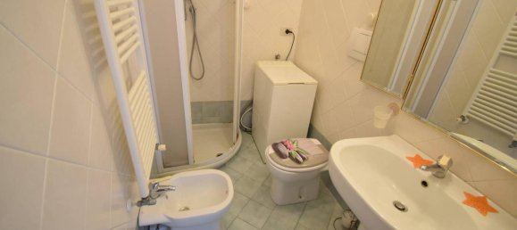 2-salle Appartement à Diano Marina, Italy No. 172886 11