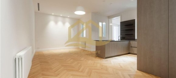 2 bedrooms Apartment in Ciutat Vella, Spain No. 33992 11