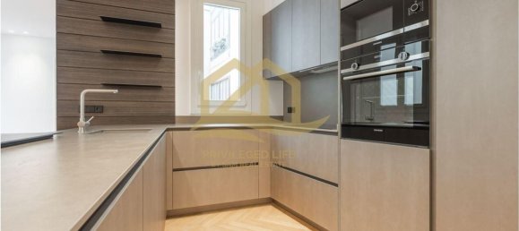 2 bedrooms Apartment in Ciutat Vella, Spain No. 33992 12