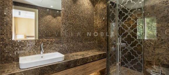 Villa de 5 dormitorios en Marbella, Spain No. 111165 18