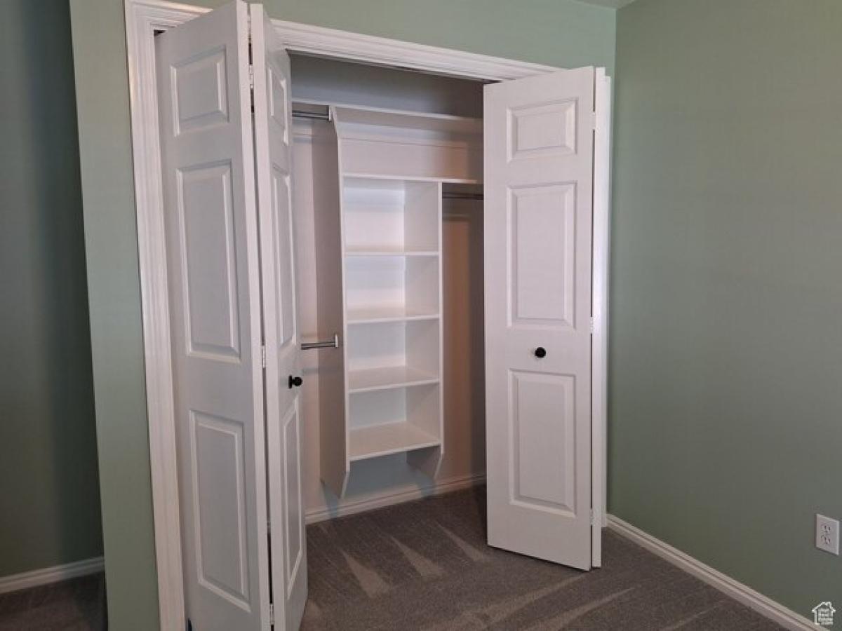 5 bedrooms House in West Jordan, USA No. 389818