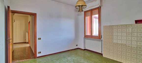 4 rooms Apartment in San Giovanni Valdarno, Italy No. 30522 12