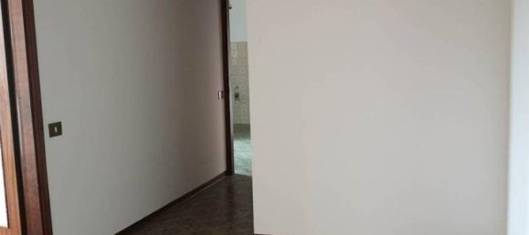4 rooms Apartment in San Giovanni Valdarno, Italy No. 30522 34