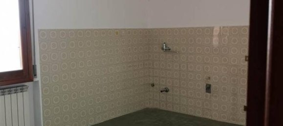 4 rooms Apartment in San Giovanni Valdarno, Italy No. 30522 19