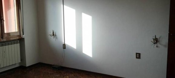 4 rooms Apartment in San Giovanni Valdarno, Italy No. 30522 31