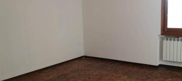 4 rooms Apartment in San Giovanni Valdarno, Italy No. 30522 29