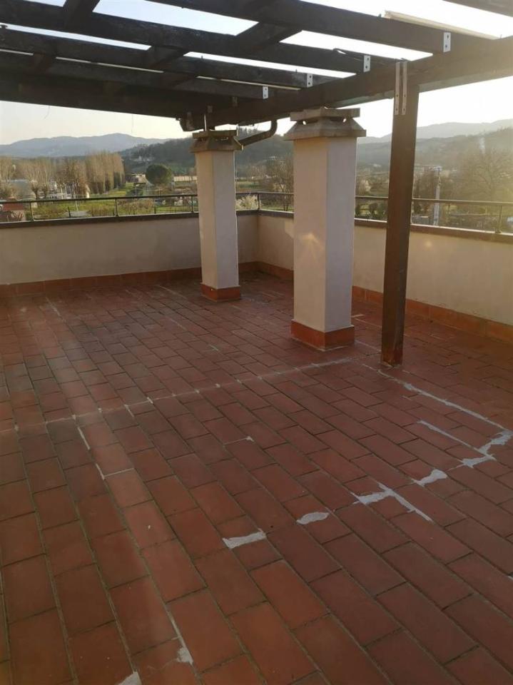 4 rooms Apartment in San Giovanni Valdarno, Italy No. 30522