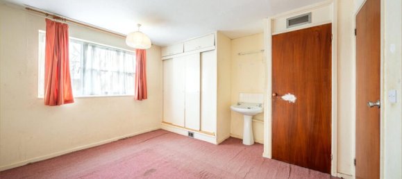 3 bedrooms Commercial property in Colindale, United Kingdom No. 7832 9