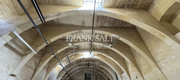  عقار تجاري في Luqa, Malta 410متر مربع رقم 13301 3