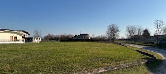 695m² Land in Pordenone, Italy No. 144321 7