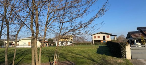 695m² Land in Pordenone, Italy No. 144321 12