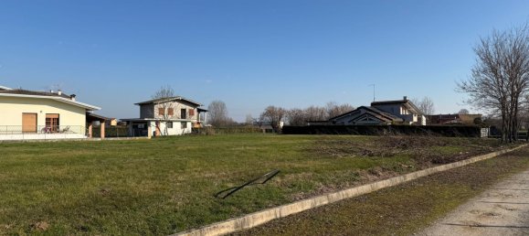 695m² Land in Pordenone, Italy No. 144321 16