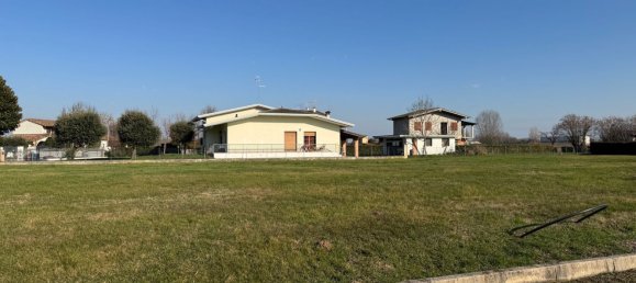 695m² Land in Pordenone, Italy No. 144321 6