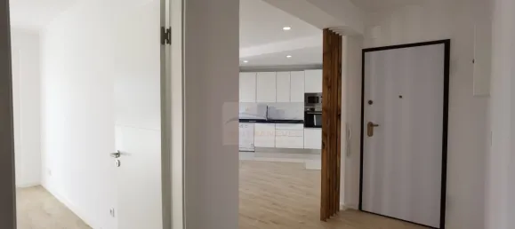 2 bedrooms Apartment in Amadora, Portugal No. 69864 11