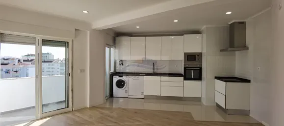 2 bedrooms Apartment in Amadora, Portugal No. 69864 9