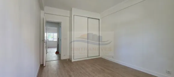 2 bedrooms Apartment in Amadora, Portugal No. 69864 2