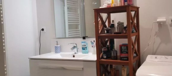 Apartamento de 2 dormitorios en Sainte-Savine, France No. 57834 5